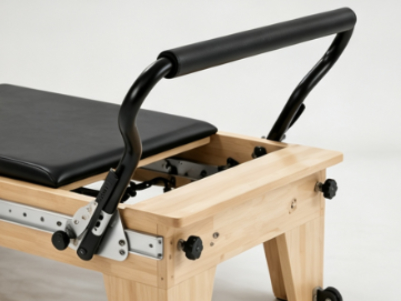 MJD-W46A Adjustable Maple Wood Pilates Reformer with Full Track