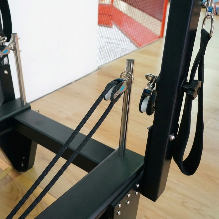 MJD-W45 Aluminum Pilates Reformer with Half Tower Full-track